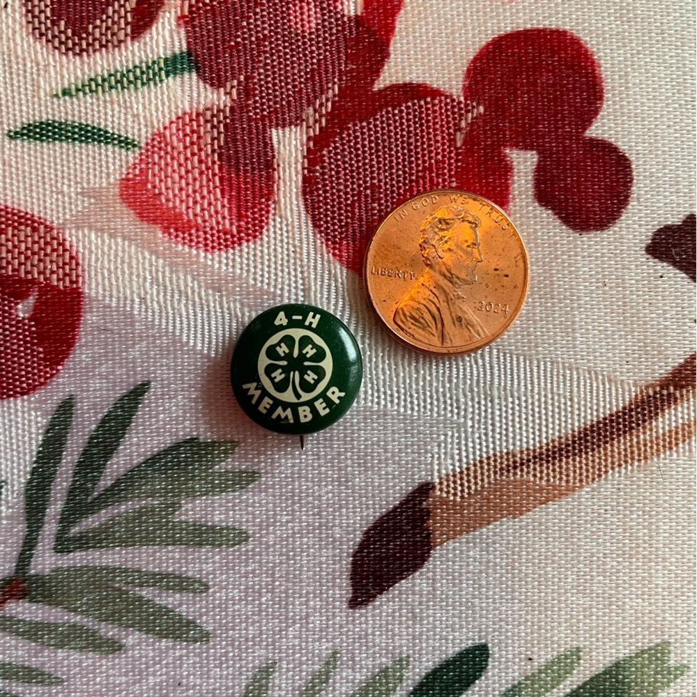 VINTAGE 4-H PIN